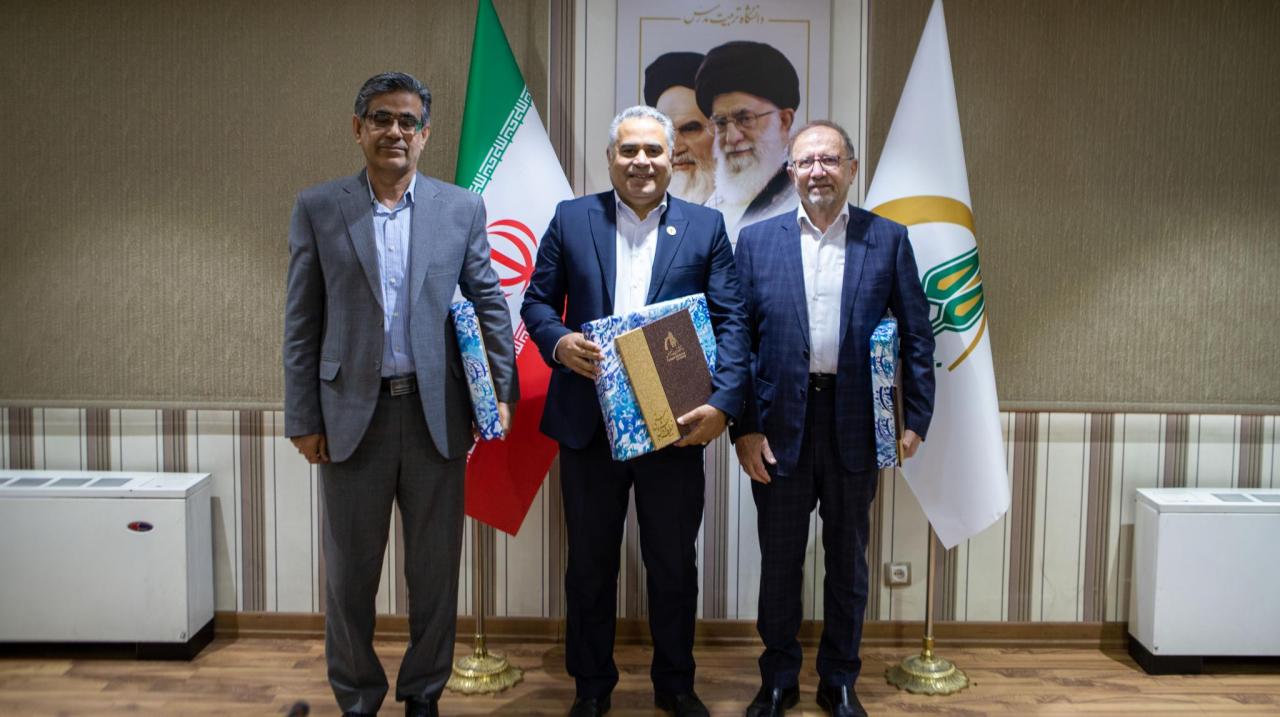 تقدیر از اساتید نمونه کشوری در نشست شورای دانشگاه